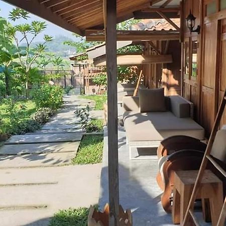 Villa Kayu ジョグジャカルタ エクステリア 写真